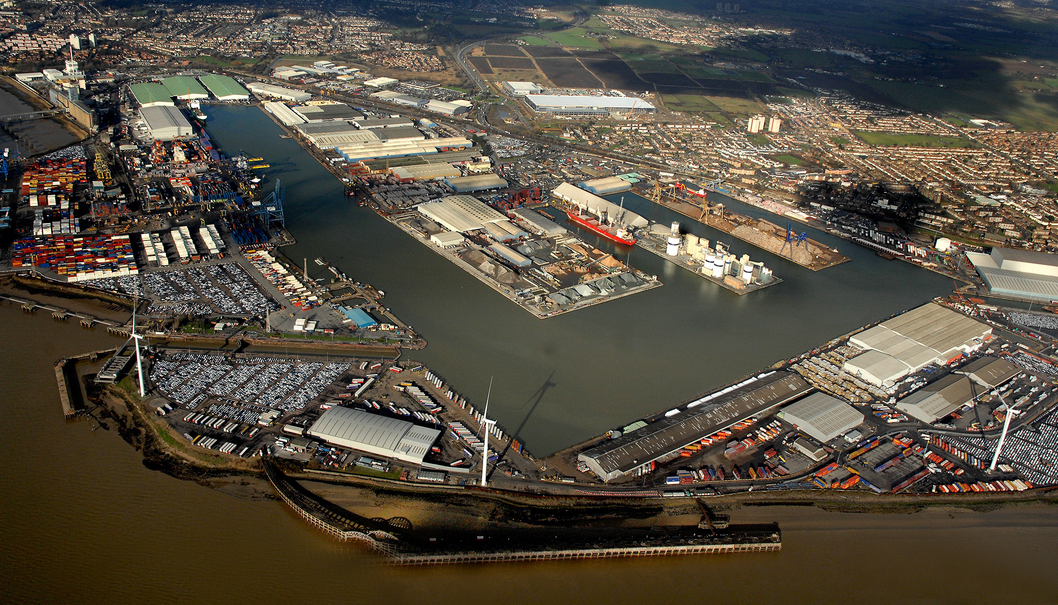 Tilbury secures UK's first AEO accreditation for a multipurpose port